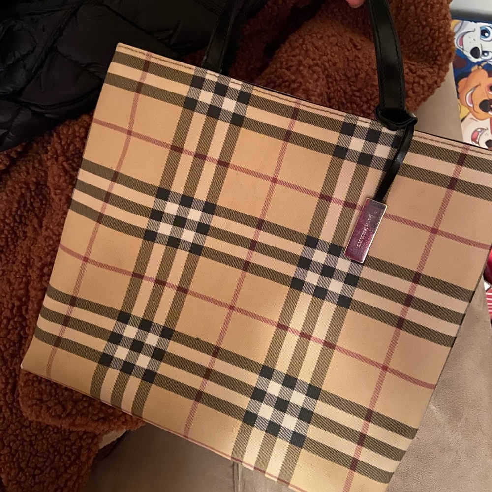 Burberry tote purse